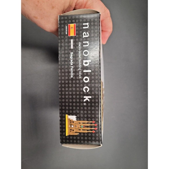 Nanoblock Sagrada Familia Micro Building Blocks 2012 Level 4-550+ Pieces - Picture 7 of 9